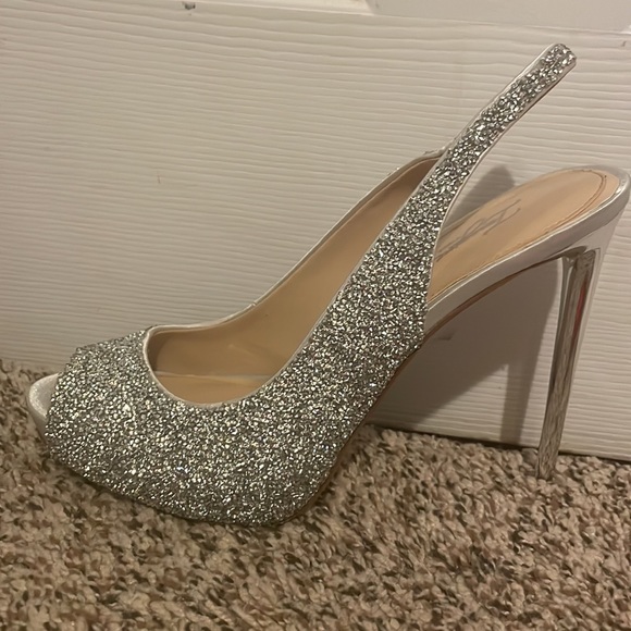 Imagine Vince Camuto crystal/silver stiletto - Picture 2 of 2